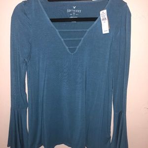 American Eagle Outfitters Long Sleeved Shirt